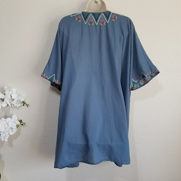 Johnny Was Embroidered Blouse - Picture 2 of 6